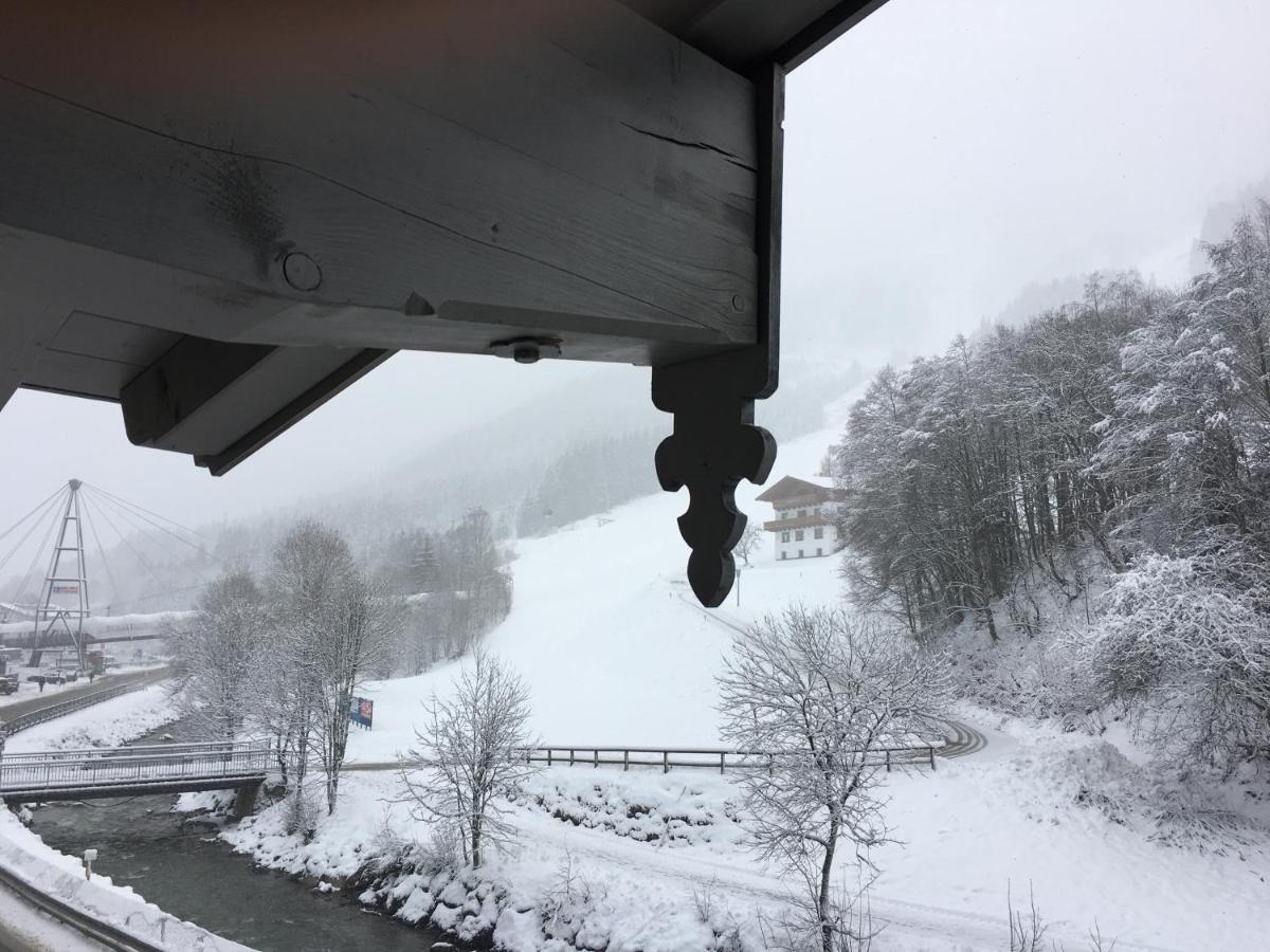 Bed and Breakfast Haus Eder Steiner Saalbach-Hinterglemm Esterno foto
